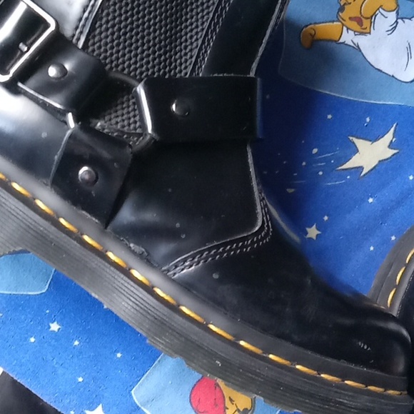 Dr Martens Wincox Smooth Leather Buckle Boots - Picture 8 of 11